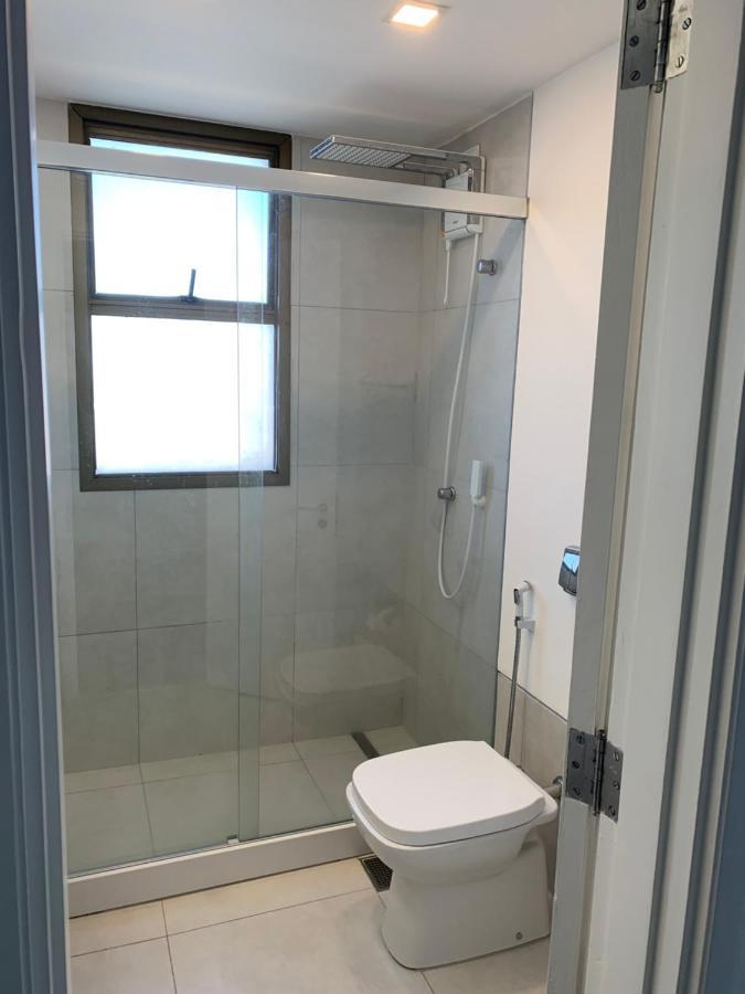 Flat Com 65 Metros; Sala; Duas Suites; Cozinha Recem-Reformado Rio de Janeiro Kültér fotó